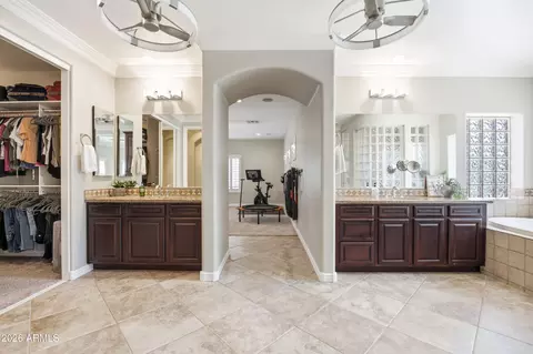 Entry Way - 4353 E Santa Fe Ct, Gilbert, AZ 85297 photo 9 of 13
