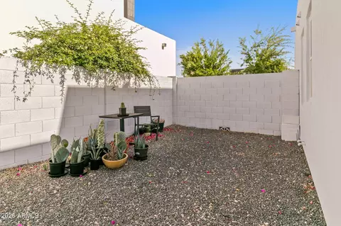 Exterior - 2750 E Yale St, Phoenix, AZ 85008 photo 4 of 5