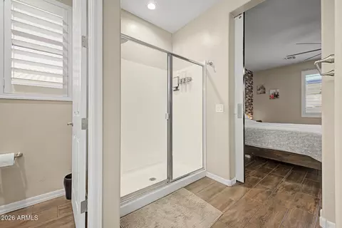 Bath - 7641 W Odeum Ln, Phoenix, AZ 85043 photo 2 of 6