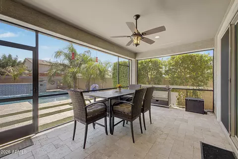 Exterior - 7641 W Odeum Ln, Phoenix, AZ 85043 photo 4 of 13