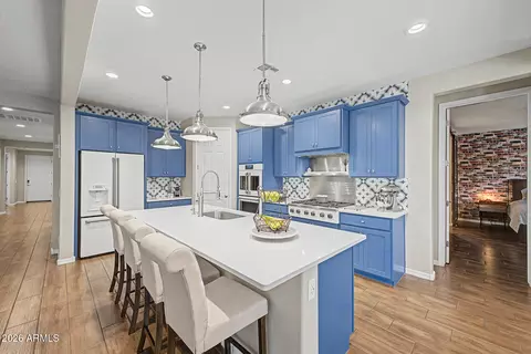 Kitchen - 7641 W Odeum Ln, Phoenix, AZ 85043 photo 1 of 5