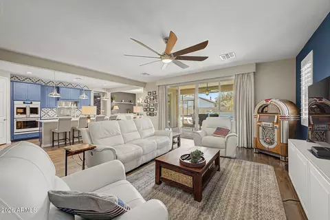 Living - 7641 W Odeum Ln, Phoenix, AZ 85043 photo 3 of 3