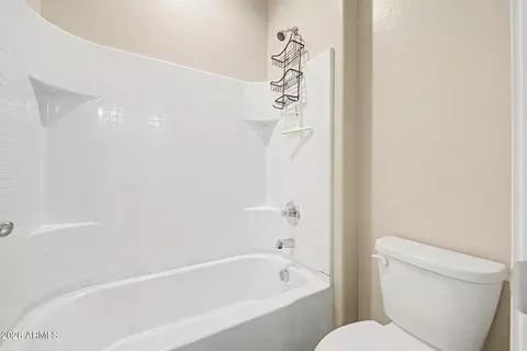 Bath - 7641 W Odeum Ln, Phoenix, AZ 85043 photo 4 of 6