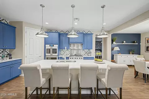 Kitchen - 7641 W Odeum Ln, Phoenix, AZ 85043 photo 3 of 5