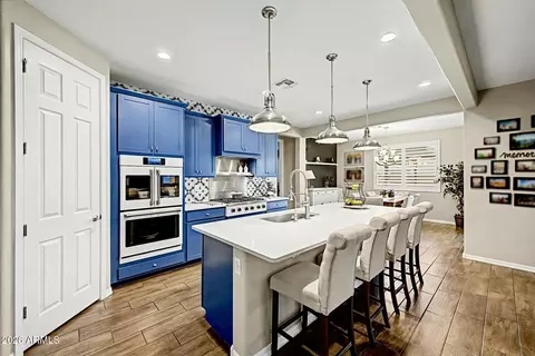 Kitchen - 7641 W Odeum Ln, Phoenix, AZ 85043 photo 1 of 5