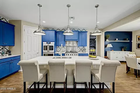 Kitchen - 7641 W Odeum Ln, Phoenix, AZ 85043 photo 3 of 5