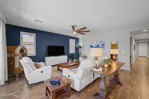 Living - 7641 W Odeum Ln, Phoenix, AZ 85043 photo 1 of 3