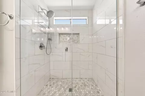 Bath - 7144 S Juniper St, Tempe, AZ 85283 photo 3 of 5