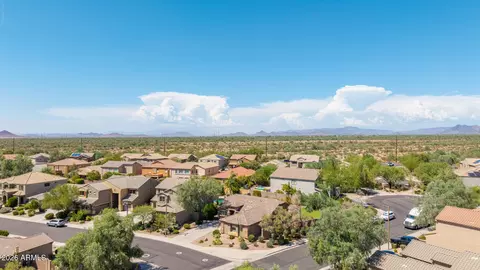 View/Area - 4038 Expedition Way, Phoenix, AZ 85050 photo 3 of 4
