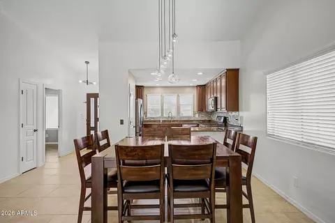 Dining - 4038 Expedition Way, Phoenix, AZ 85050 photo 2 of 2