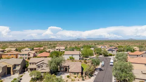 View/Area - 4038 Expedition Way, Phoenix, AZ 85050 photo 2 of 4