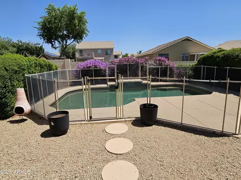 Exterior - 4135 E Pinto Ln, Phoenix, AZ 85050 photo 8 of 15