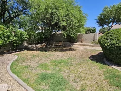 Exterior - 4135 E Pinto Ln, Phoenix, AZ 85050 photo 13 of 15
