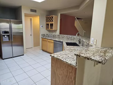 Kitchen - 4135 E Pinto Ln, Phoenix, AZ 85050 photo 2 of 4