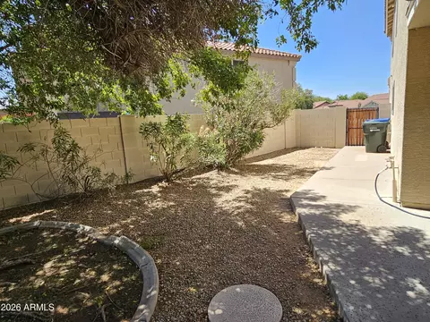 Exterior - 4135 E Pinto Ln, Phoenix, AZ 85050 photo 12 of 15