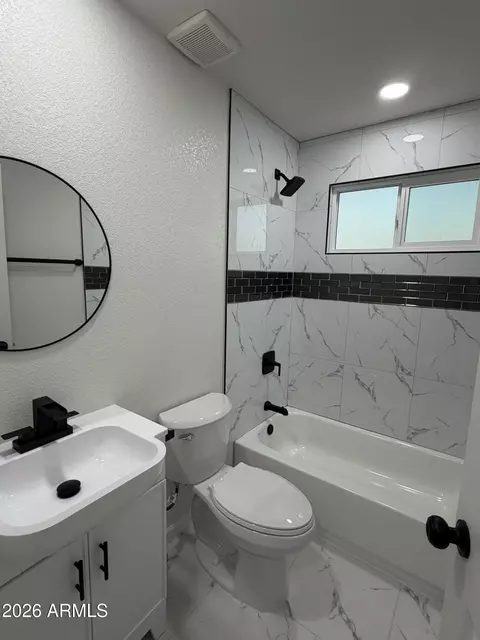 Bath - 3749 W Osborn Rd, Phoenix, AZ 85019 photo 2 of 2