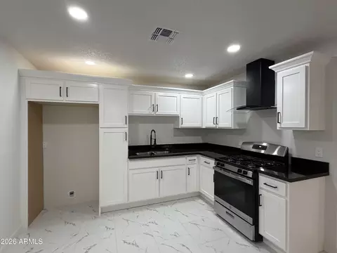 Kitchen - 3749 W Osborn Rd, Phoenix, AZ 85019 photo 1 of 1