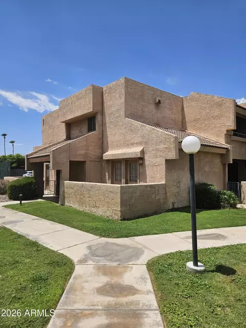 10828 N Biltmore Dr #118, Phoenix, AZ 85029