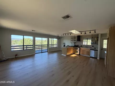 Living - 313 E Pine St, Payson, AZ 85541 photo 4 of 8