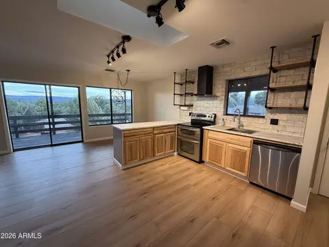 Kitchen - 313 E Pine St, Payson, AZ 85541 photo 3 of 5