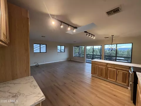 Living - 313 E Pine St, Payson, AZ 85541 photo 2 of 8