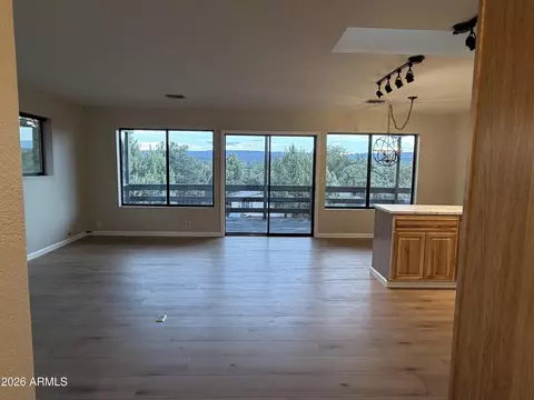 Living - 313 E Pine St, Payson, AZ 85541 photo 6 of 8