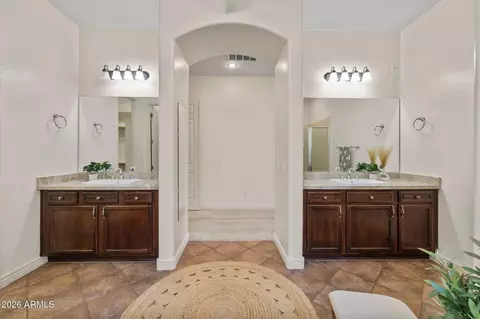 Bath - 4352 E Santa Fe Ct, Gilbert, AZ 85297 photo 2 of 4