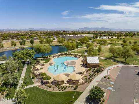 Exterior - 4352 E Santa Fe Ct, Gilbert, AZ 85297 photo 9 of 13