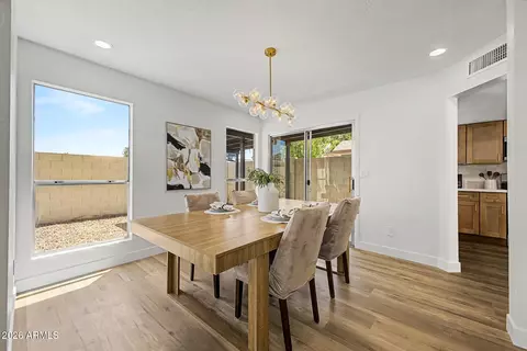 Dining - 601 E Wescott Dr, Phoenix, AZ 85024 photo 2 of 4