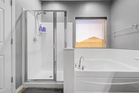 Bath - 10947 E Sylvan Ave, Mesa, AZ 85212 photo 2 of 3
