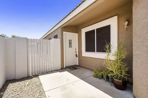 Exterior - 4337 E Campo Bello Dr, Phoenix, AZ 85032 photo 3 of 13