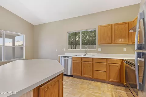 Kitchen - 4337 E Campo Bello Dr, Phoenix, AZ 85032 photo 3 of 5