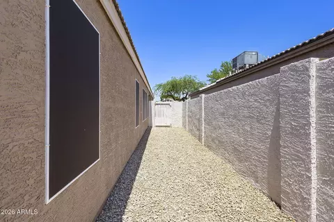 Exterior - 4337 E Campo Bello Dr, Phoenix, AZ 85032 photo 10 of 13