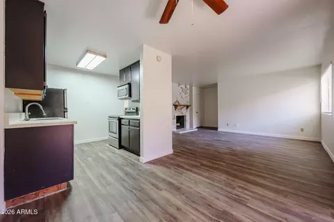 Living - 5525 E Thomas Rd #I3, Phoenix, AZ 85018 photo 1 of 2