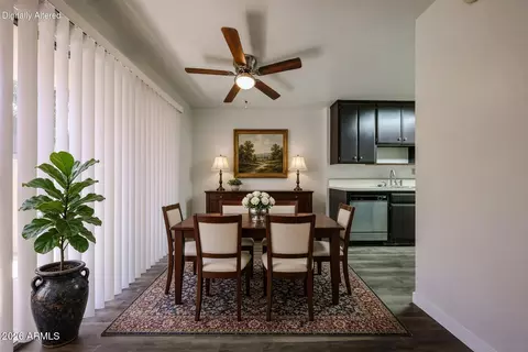 Dining - 5525 E Thomas Rd #I3, Phoenix, AZ 85018 photo 2 of 3