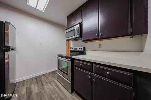 Kitchen - 5525 E Thomas Rd #I3, Phoenix, AZ 85018 photo 4 of 4