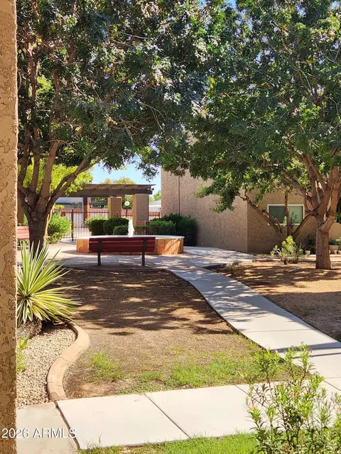 Exterior - 5525 E Thomas Rd #I3, Phoenix, AZ 85018 photo 5 of 5