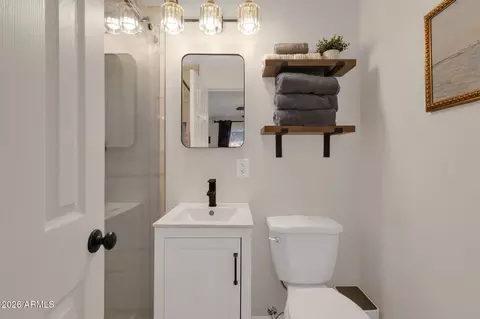 Bath - 3314 E Holly St, Phoenix, AZ 85008 photo 1 of 3