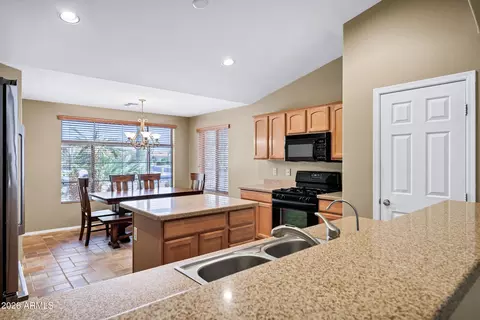Kitchen - 9952 Emerald Dr, Sun Lakes, AZ 85248 photo 2 of 6