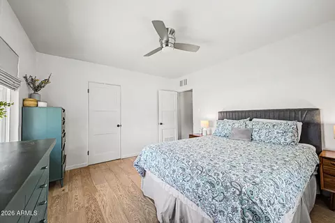 Bedroom - 321 E Whitton Ave, Phoenix, AZ 85012 photo 2 of 5