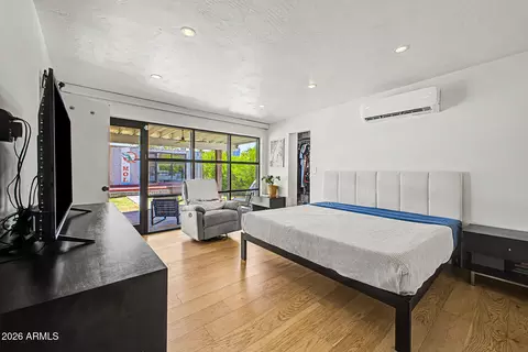 Bedroom - 321 E Whitton Ave, Phoenix, AZ 85012 photo 4 of 5