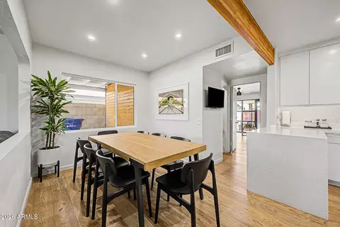 Dining - 321 E Whitton Ave, Phoenix, AZ 85012 photo 3 of 4