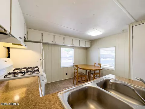 929 N Delaware Dr #8, Apache Junction, AZ 85120 photo 9