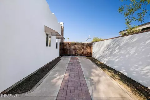 Exterior - 2012 N 23rd St, Phoenix, AZ 85006 photo 5 of 6