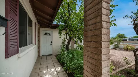 Exterior - 2908 E Cactus Rd, Phoenix, AZ 85032 photo 4 of 13