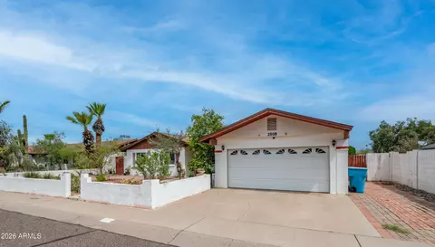 Exterior - 2908 E Cactus Rd, Phoenix, AZ 85032 photo 3 of 13