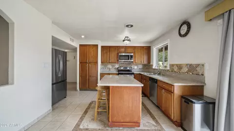 Kitchen - 2908 E Cactus Rd, Phoenix, AZ 85032 photo 1 of 5