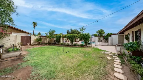 Exterior - 2908 E Cactus Rd, Phoenix, AZ 85032 photo 9 of 13