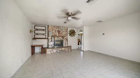 Living - 2908 E Cactus Rd, Phoenix, AZ 85032 photo 5 of 6