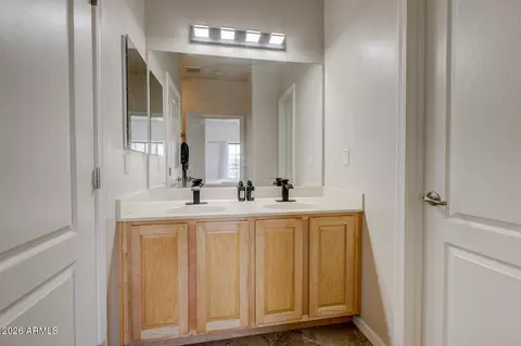 Bath - 3441 E Avalon Dr, Phoenix, AZ 85018 photo 1 of 5